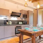 2 Pers Au Domaine Gavollerie Dans De 3 Bed & Breakfast 3*