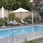 2 Pers Au Domaine Gavollerie Dans De 3 3* Bessé-sur-Braye