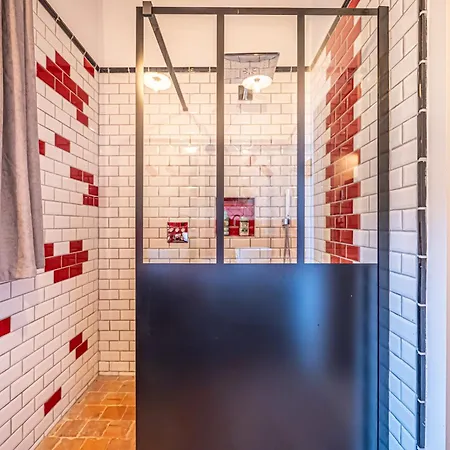 לינה וארוחת בוקר Renovee En 2024 Avec Cuisine-sejour-salon Partages