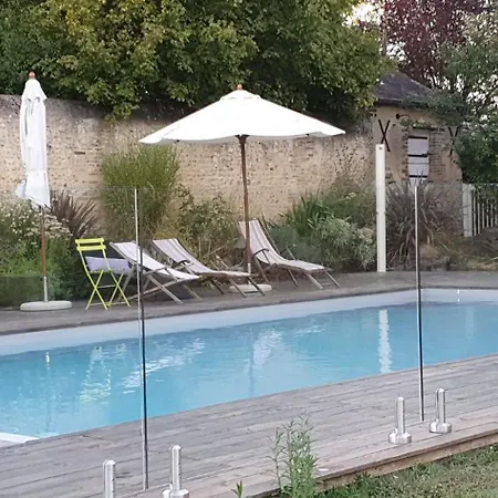 Renovee En 2024 Avec Cuisine-sejour-salon Partages 3* Bessé-sur-Braye