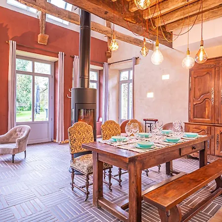 Renovee En 2024 Avec Cuisine-sejour-salon Partages לינה וארוחת בוקר Bessé-sur-Braye