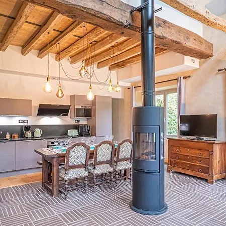 Renovee En 2024 Avec Cuisine-sejour-salon Partages 3* Bessé-sur-Braye