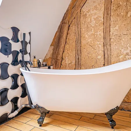 לינה וארוחת בוקר Renovee En 2024 Avec Cuisine-sejour-salon Partages